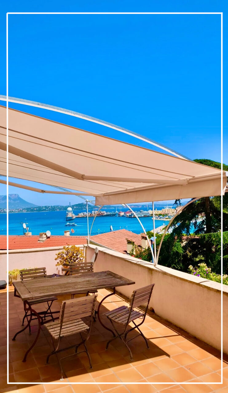 installation-dun-store-banne-a-saint-mandrier-protection-et-elegance